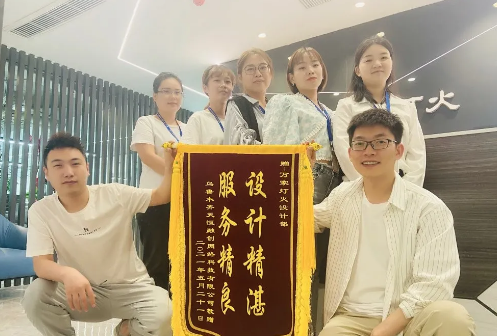 以服務(wù)為己任，以滿意為準(zhǔn)則——萬(wàn)家燈火好評(píng)如潮！